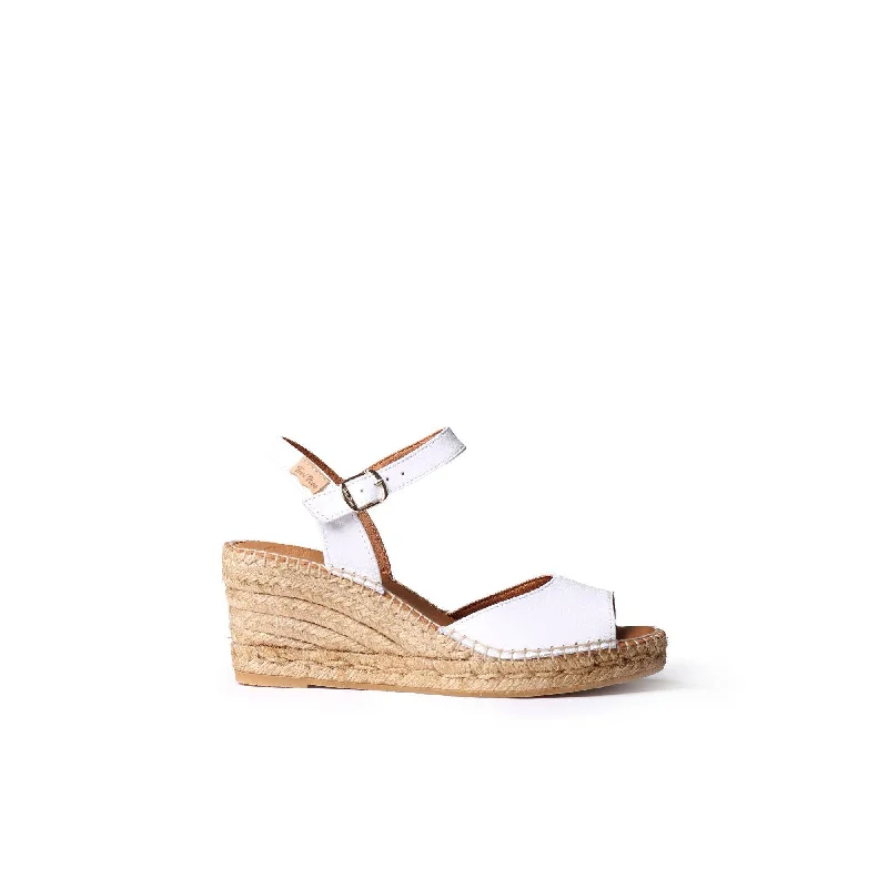 Toni Pons Sia-P Ladies  Spanish White Leather Buckle Sandals